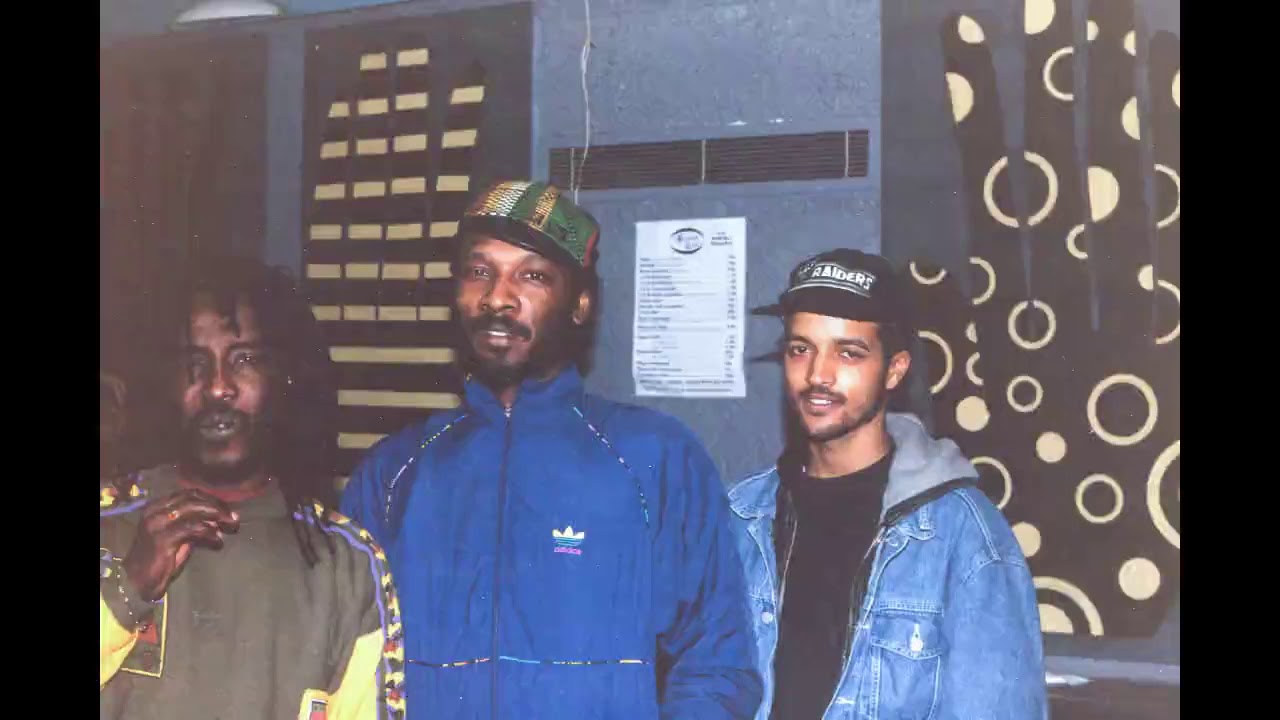 Paul Fox & Robert Tribulation – WKLR Radio Bradford – 1993